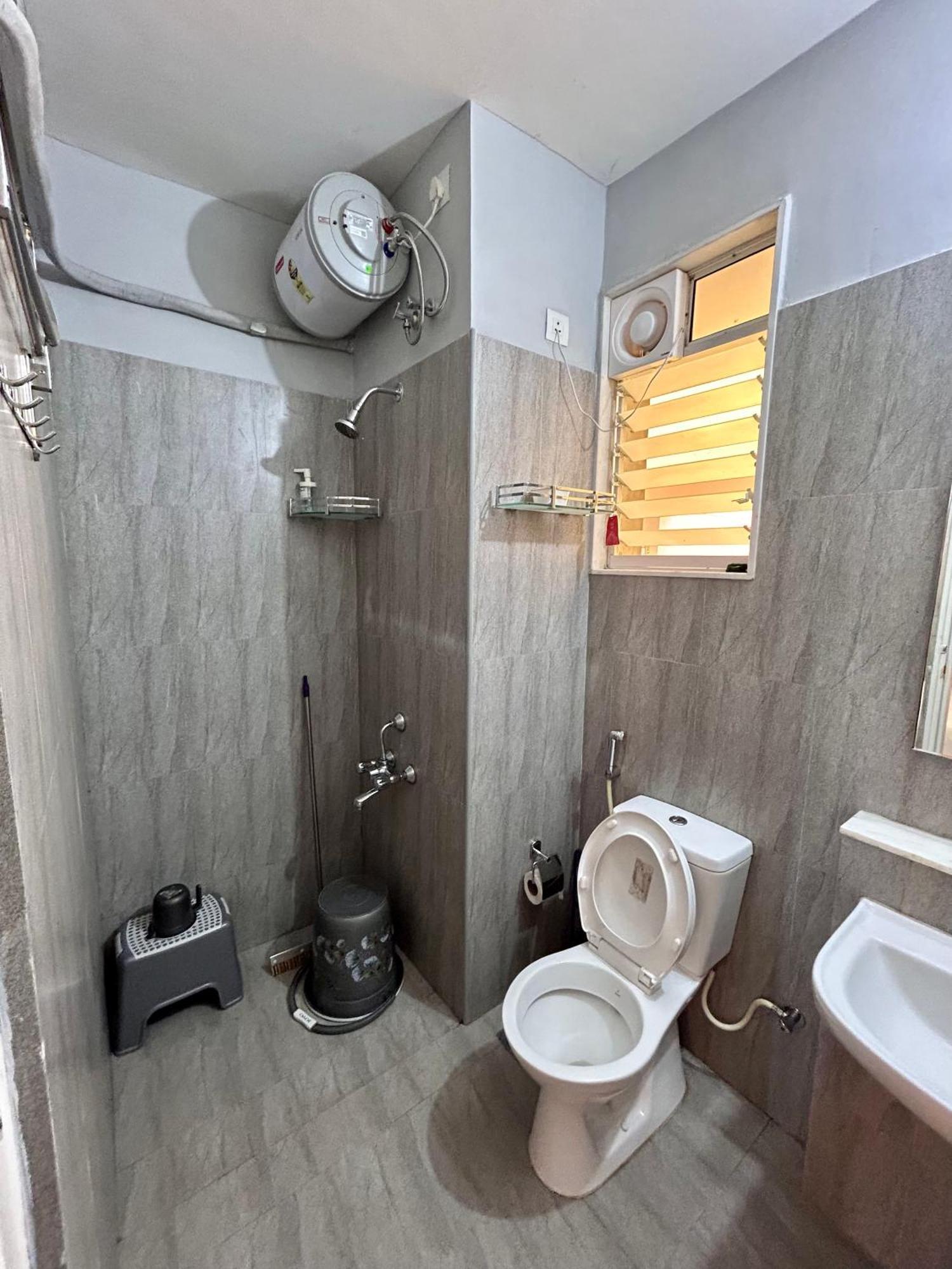 Tata Rio De Goa ,good 1 Bhk Apartment,10 Min From Airport, 604